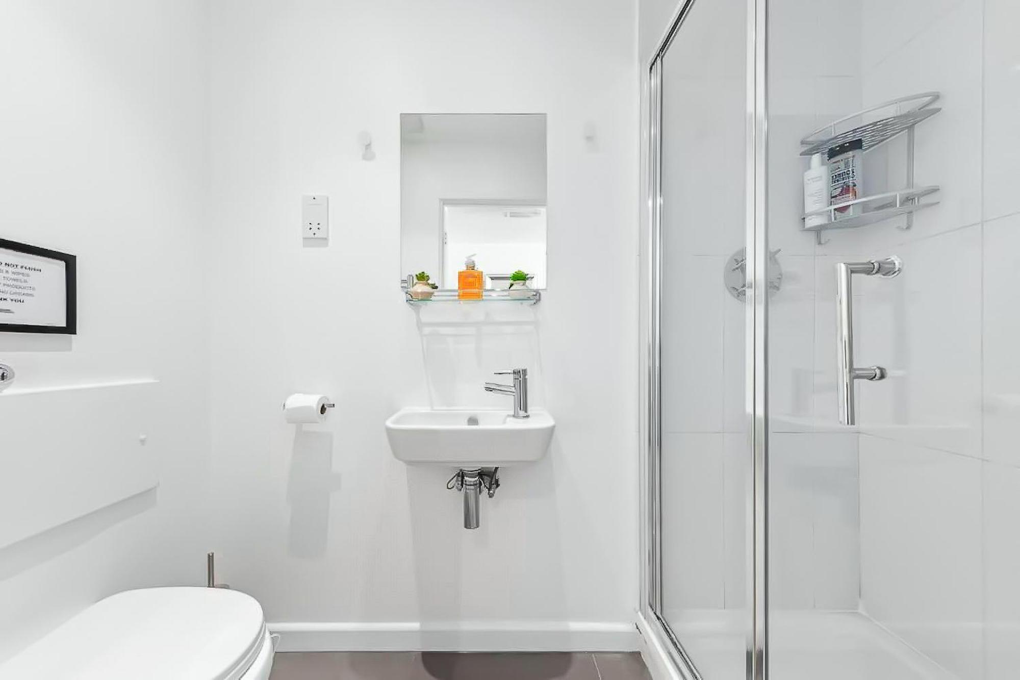 1 Bedroom Flat Piccadilly Sleep 7 In London Vr10 Dış mekan fotoğraf